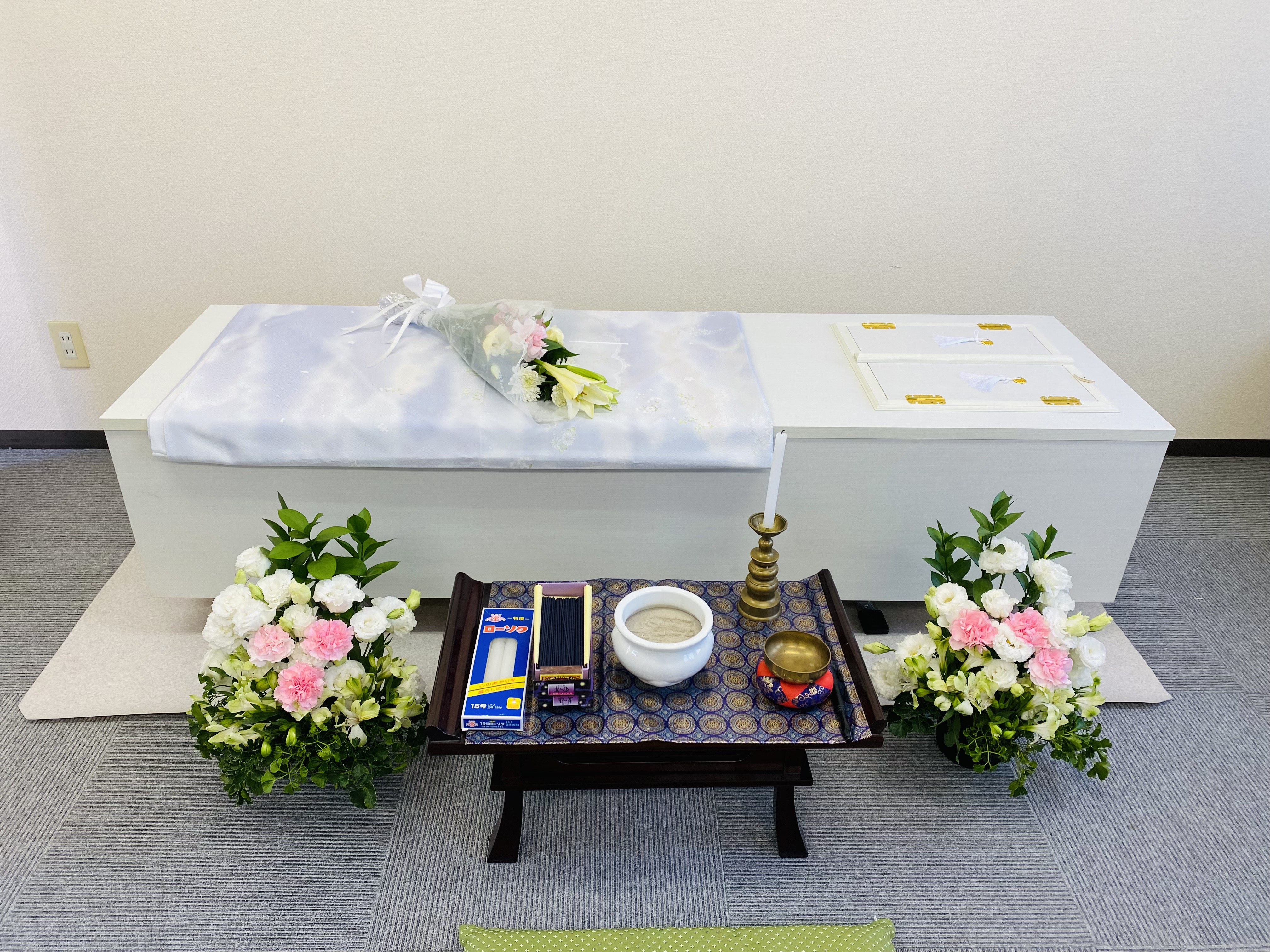 ご安置・枕飾り・枕花をご準備いたします